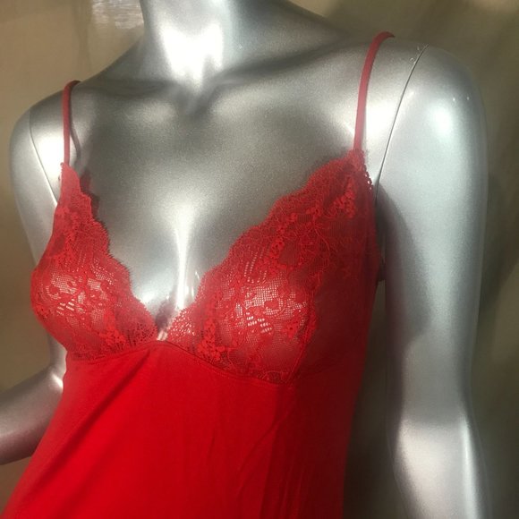 Gap Body Medium Women's Red Cami Tank Sheer Lace Cups Stretchy - Picture 3 of 11